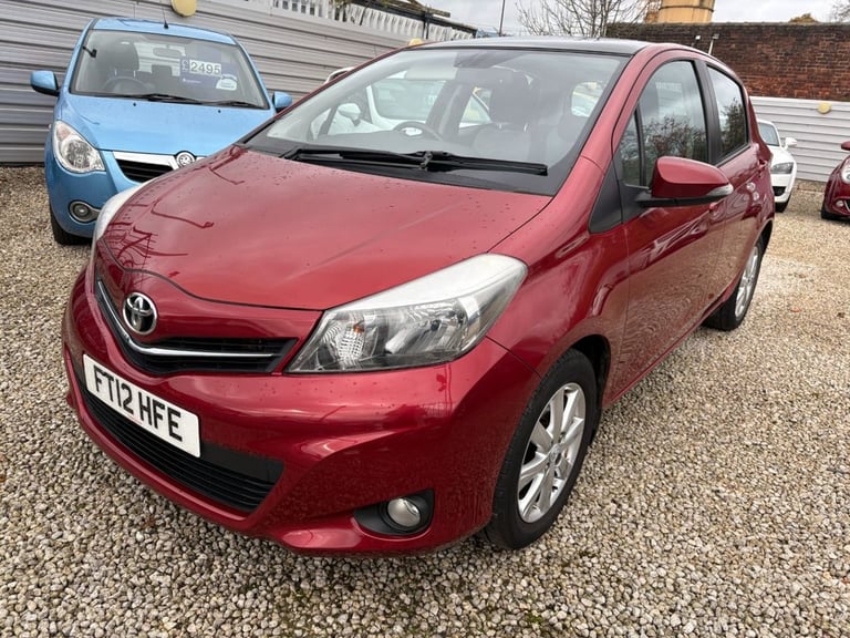 2012 Toyota Yaris 1.33 VVT-i T Spirit 5dr Multidrive S HATCHBACK PETROL Automatic