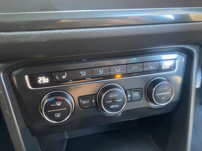 2020 Volkswagen Tiguan 2.0 R LINE MANUAL  19k miles ESTATE Diesel Manual