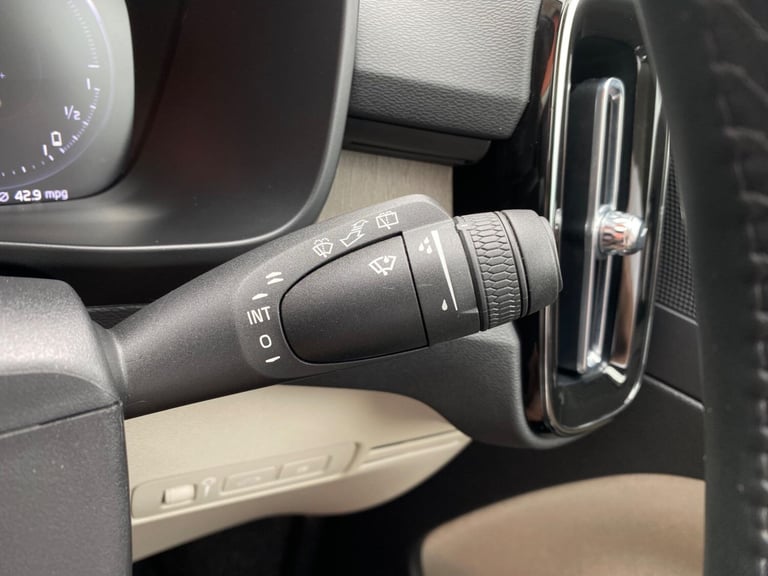 2022 Volvo XC40 1.5h T5 Twin Engine Recharge 10.7kWh Inscription Pro Auto Euro 6 (s/s) 5dr ESTATE...