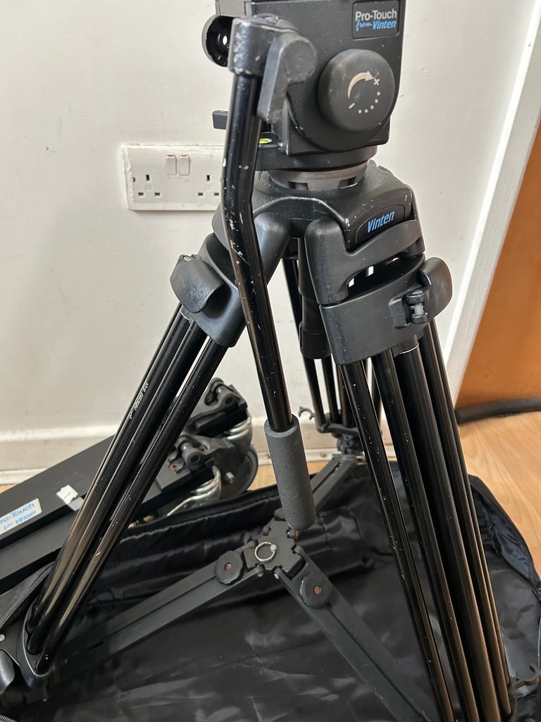 professional tripod pro Touch with dolly 