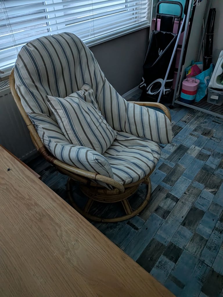 Swivel and tilting chair