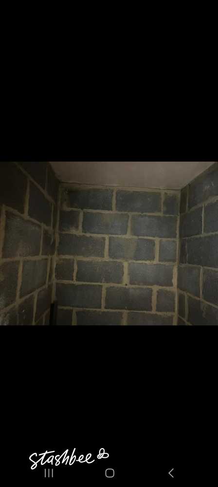 Lock-up to rent in London (N11) | Stashbee