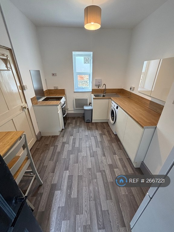 Studio flat in Maer Down, Bude, EX23 (#2667221)