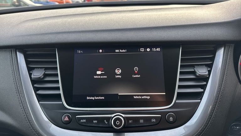 2018 Vauxhall Grandland X 1.2 Turbo Sport Nav 5dr Petrol Hatchback Hatchback Petrol Manual