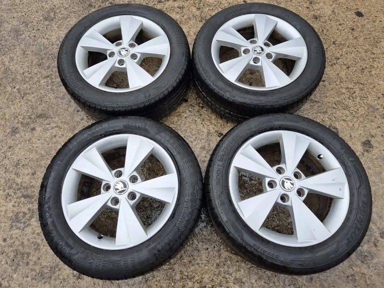 Skoda Octavia MK3 2013 - 2017 Set of 16" Alloys Alloy Wheels and Free Tyres