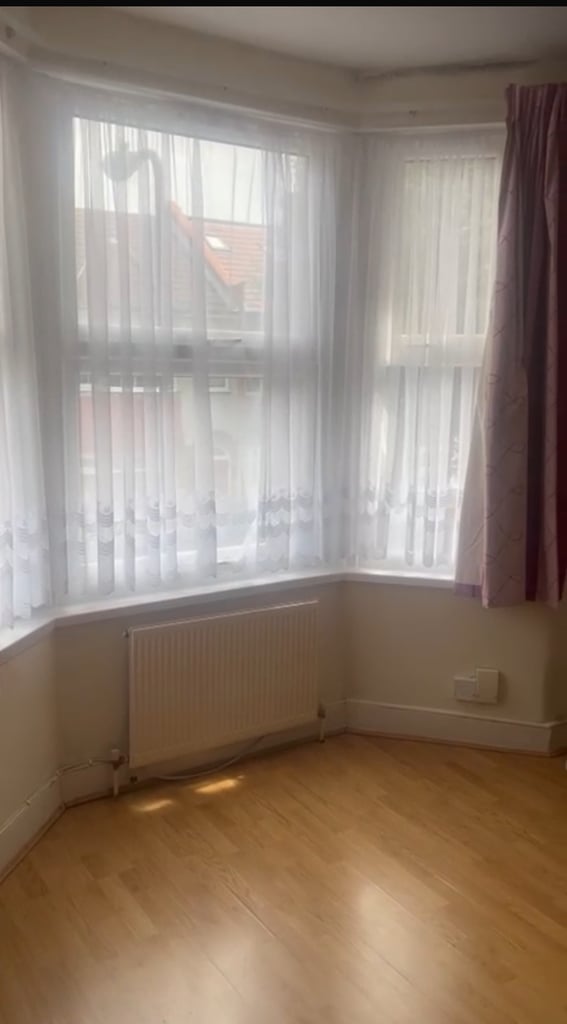 First floor 1 Bedroom Flat available (All Bills Included)