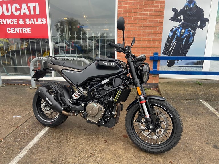 74 REG HUSQVARNA SVARTPILEN 401. ONLY 565 MILES, NOT EX DEMO!