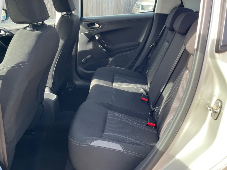 2015 Peugeot 208 1.4HDi Active 5dr **£20 Tax** HATCHBACK Diesel Manual