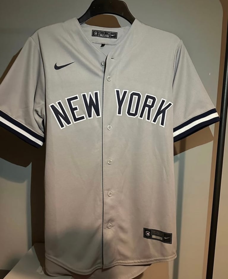 Nike MLB New York Yankees Road Jersey(S)