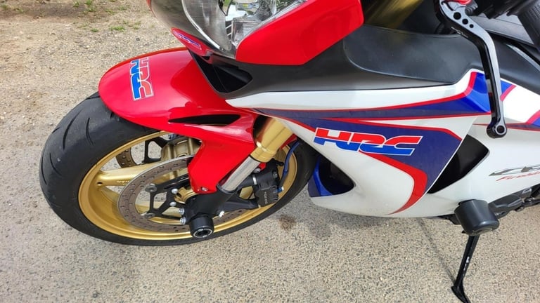 2011 11 HONDA CBR 1000 RR-A FIREBLADE CBR1000RR HRC COLOURS 12k MILES CBR1000
