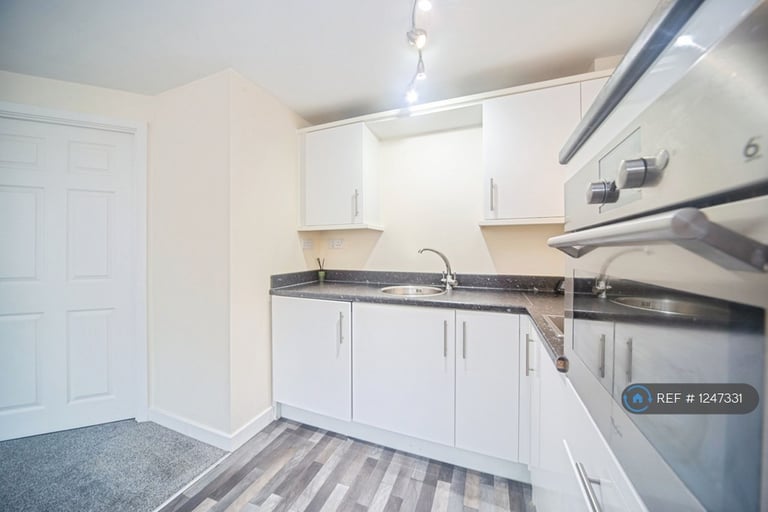 1 bedroom flat in Anglesea Terrace, Southampton, SO14 (1 bed) (#1247331)