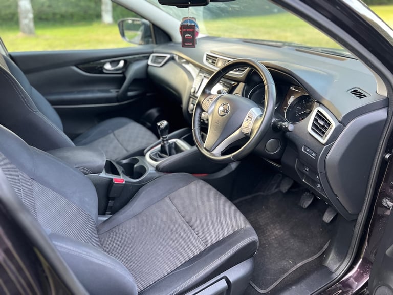 2014 Nissan Qashqai 1.2 DiG-T Acenta Premium 5dr HATCHBACK Petrol Manual