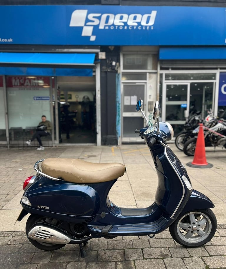 Piaggio Vespa LX 125