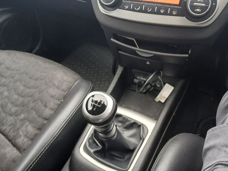 2009 Kia Pro Ceed 1.6 3 Hatchback 3dr Petrol Manual (152 g/km, 124 bhp) Hatchback Petrol Manual - Image 9