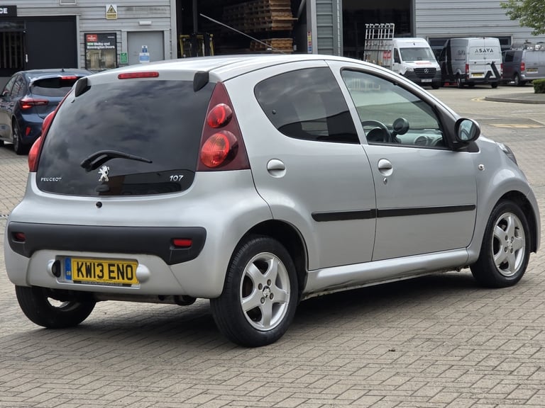 PEUGEOT 107 1.0 PETROL MANUAL IN CLEAN CONDITION. MOT JULY 2026. SERVICE HISTORY