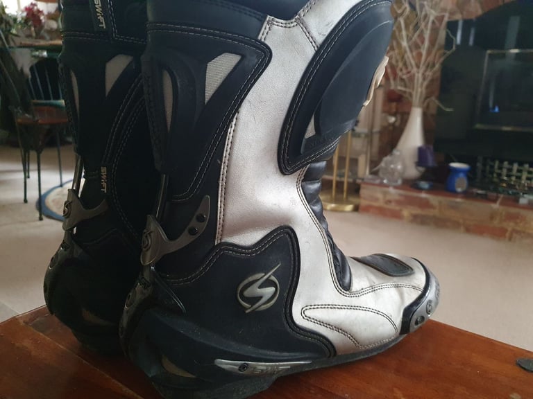 Motorcycle boots