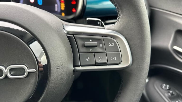 2025 Fiat 600 1.2 MHEV SUV 5dr Petrol Hybrid e-DCT Euro 6 (s/s) (100 ps) Automatic Hatchback Hybr...