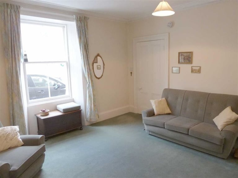 2 bed flat ELGIN MORAY