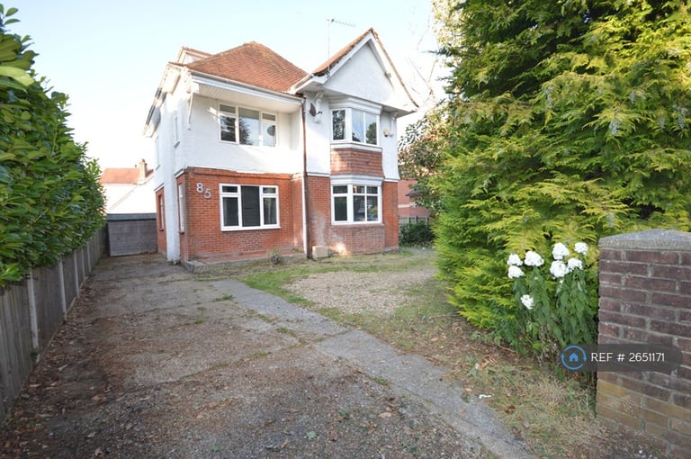 6 bedroom house in Talbot Road, Bournemouth, BH9 (6 bed) (#2651171)