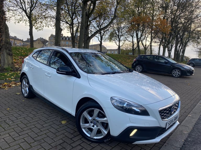 2014 Volvo V40 D2 Cross Country Lux 5dr Powershift HATCHBACK Diesel Automatic