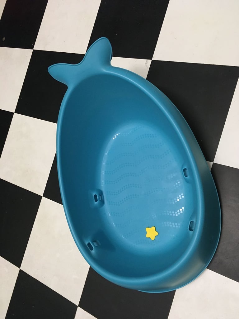 Free - Blue Whale Baby Bath