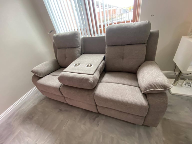 BRAND NEW 3+2 RECLINING SOFA SET 🌟£750