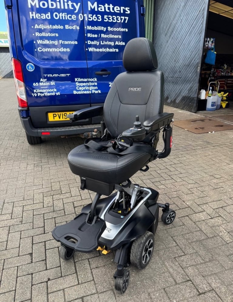 Electric Wheelchair with lift 