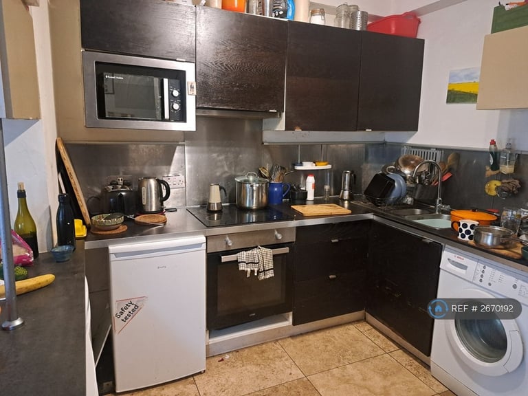 3 bedroom house in Jennings Road, London, SE22 (3 bed) (#2670192)