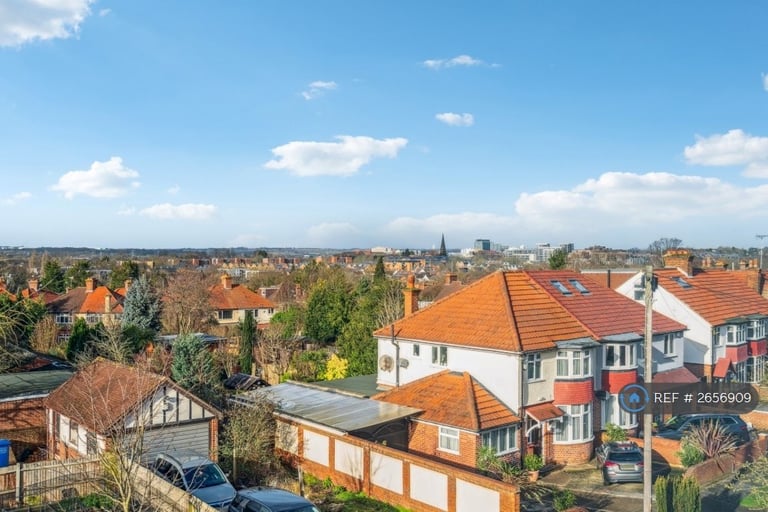 1 bedroom flat in Gidar House, Uxbridge, UB10 (1 bed) (#2656909)