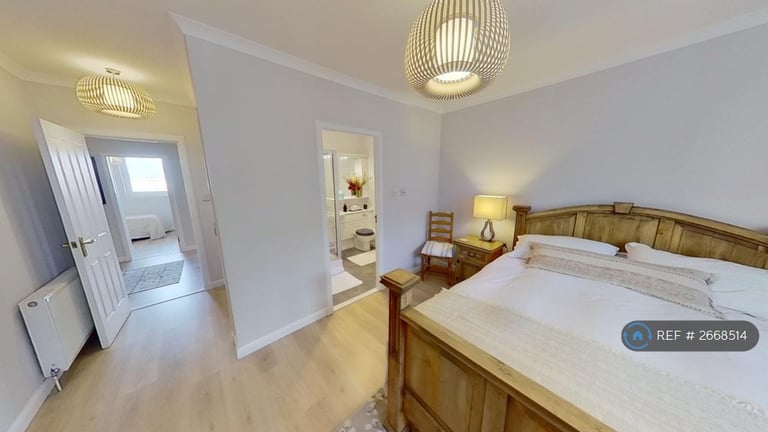 2 bedroom flat in Fettes Row, Edinburgh, EH3 (2 bed) (#2668514)