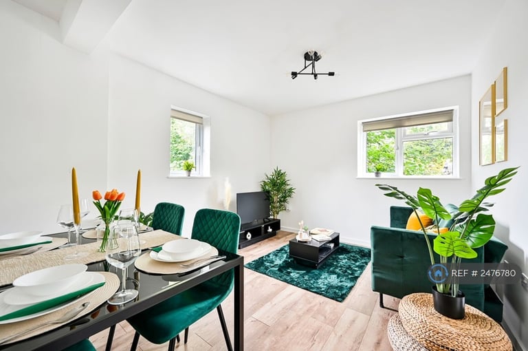 1 bedroom flat in Station Parade, Sevenoaks, TN13 (1 bed) (#2476780)