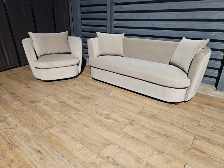 Unused Velvet 3 Seater Sofa & Cuddle Chair.