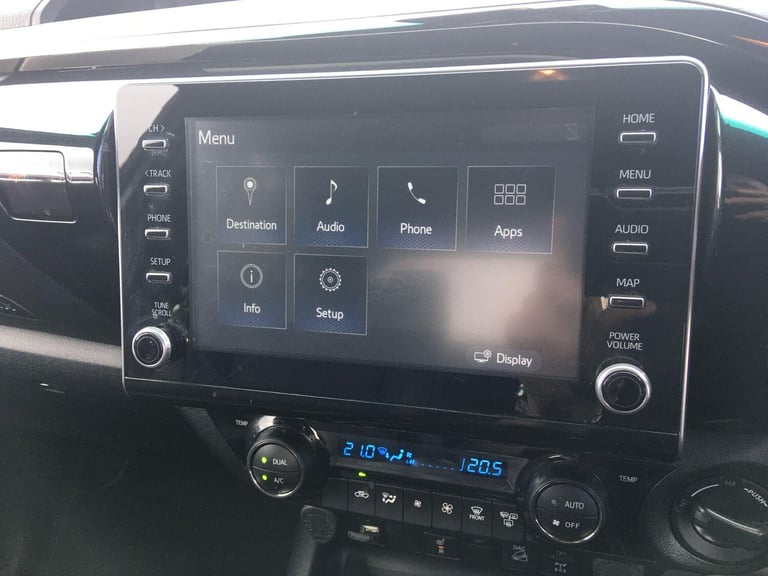 2023 Toyota Hilux 2.8 D-4D Invincible X Pickup Double Cab 4dr Diesel Auto 4WD Euro 6 (s/s) (2 Die...