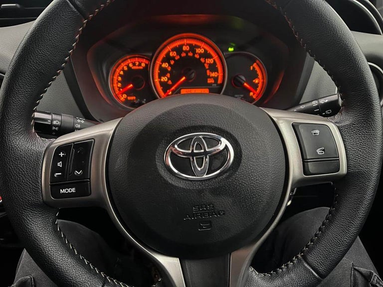 HPI CLEAR Toyota, YARIS, Hatchback, 2015, Manual, 1329 (cc), 5 doors