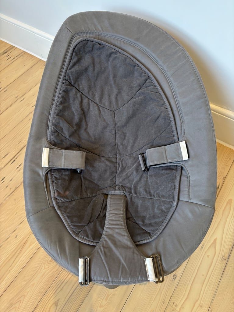 Nuna Leaf Baby Bouncer Grey Rocker Chair for Babies Newborn to 4 Years