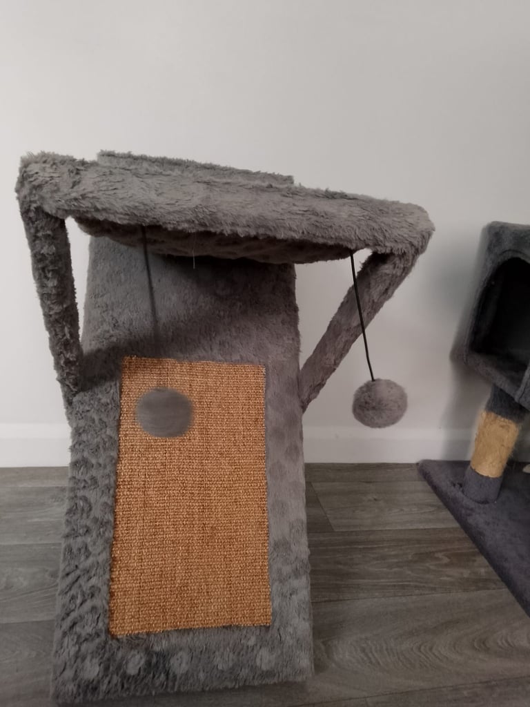 Cat scratcher/bed
