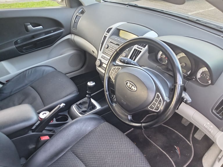 Kia, CEED, Hatchback, 2008, Manual, 1591 (cc), 5 doors