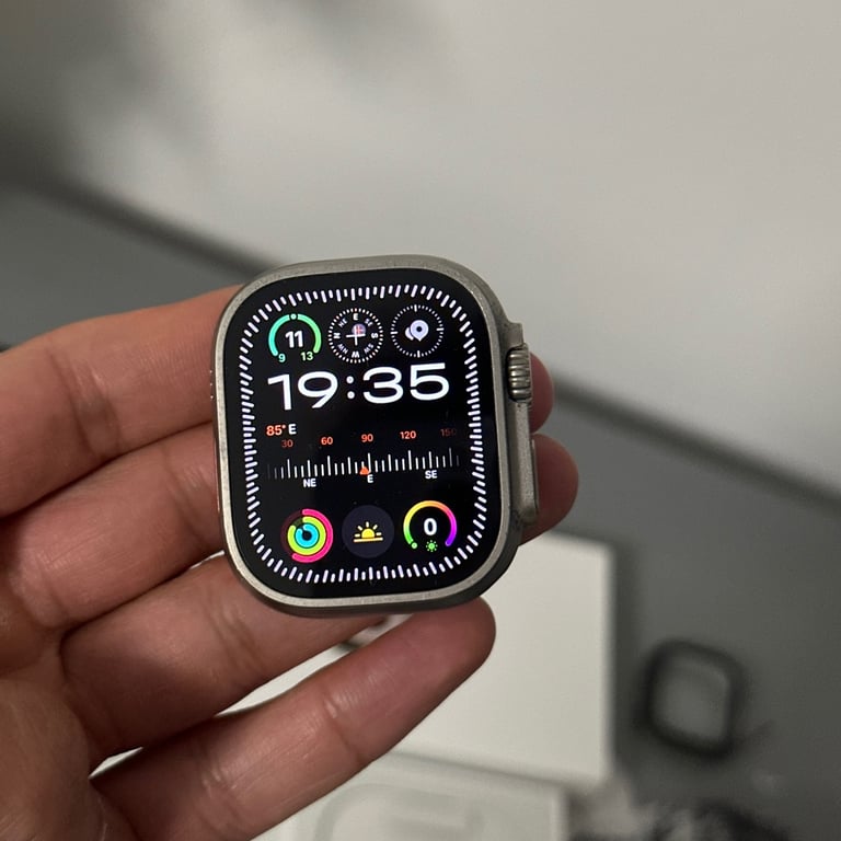Apple Watch Ultra 1 titanium 