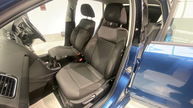 2015 Volkswagen Polo 1.2 TSI BlueMotion Tech SE Euro 6 (s/s) 5dr HATCHBACK Petrol Manual