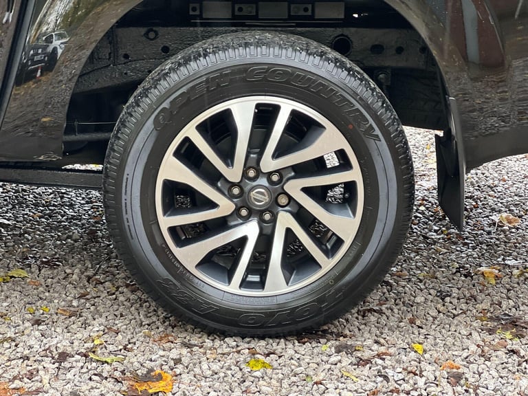 2017 Nissan Navara Double Cab Pick Up Tekna 2.3dCi 190 4WD PICK UP DIESEL Manual