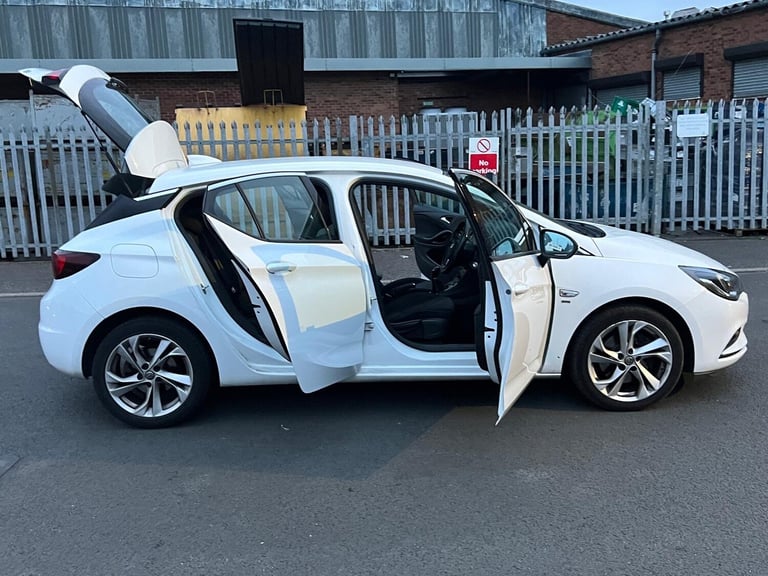 2016 Vauxhall Astra 1.6 CDTi 16V 136 SRi Nav 5dr HATCHBACK Diesel Manual