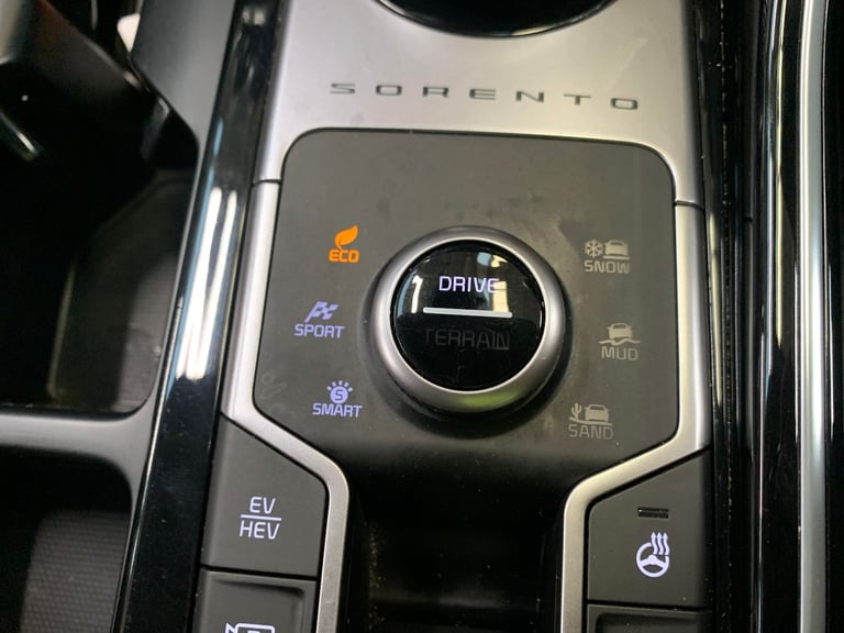 2022 Kia Sorento 1.6 T-GDi 13.8kWh 3 SUV 5dr Petrol Plug-in Hybrid Auto AWD Euro 6 (s/s) (26 Suv ...