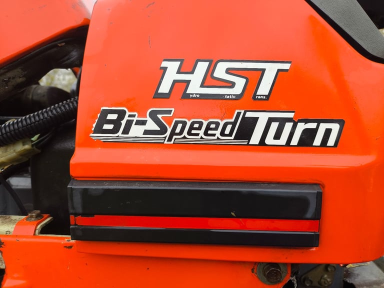 Kubota B1750 mini tractor 