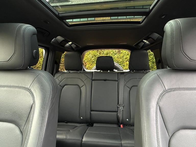 2022 Land Rover Defender 110 3.0 D300 MHEV HSE SUV 5dr Diesel Auto 4WD Euro 6 (s/s) (300 ps) ESTA...