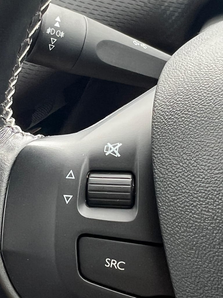 PEUGEOT 208 1.2 PureTech Tech Edition White Manual Petrol 2019