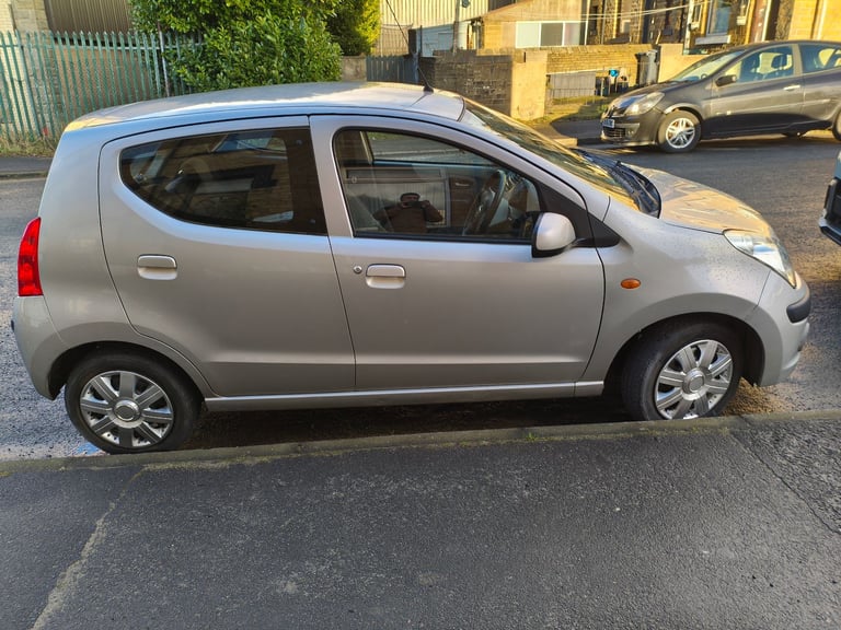 Nissan pixo 2010, 1L  petrol 