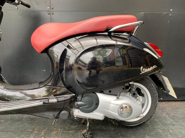 PIAGGIO VESPA 125cc PRIMAVERA SCOOTER LOW MILEAGE HPI CLEAR