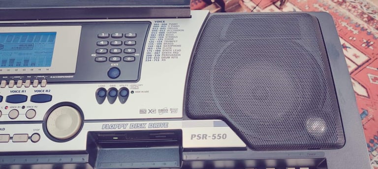 Yamaha PSR-550 Keyboard Organ Piano