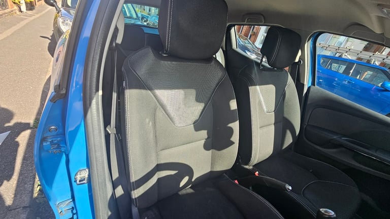 Renault, CLIO, Hatchback, 2015, Manual, 898 (cc), 5 doors