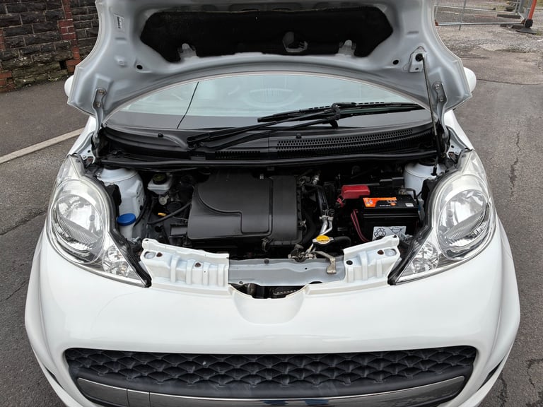 Peugeot, 107, Hatchback, 2011, Manual, 998 (cc), 3 doors